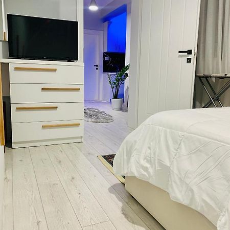 Cozy Corner Daire Tiran Dış mekan fotoğraf